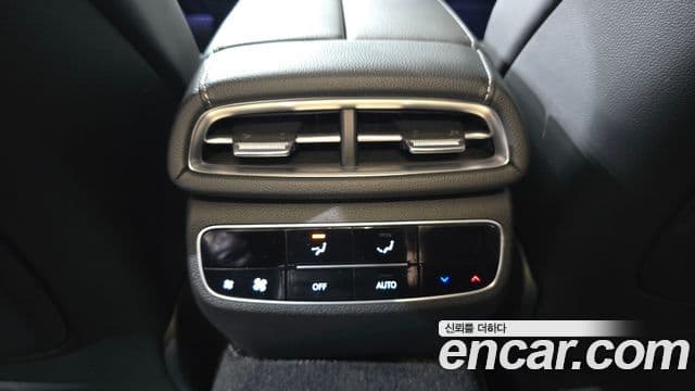 Genesis G80 2023 — ფოტო 27/31