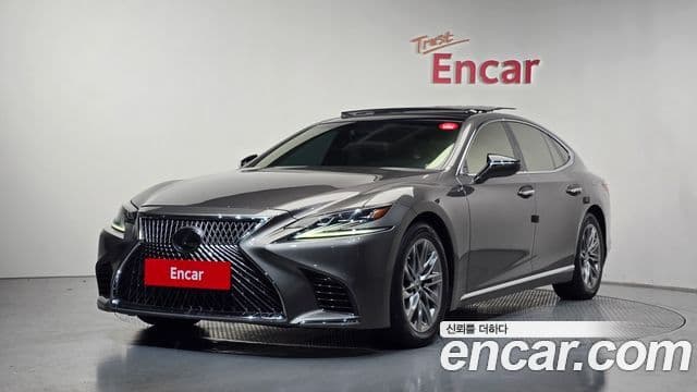 Lexus LS500 2018 — ფოტო 1/20