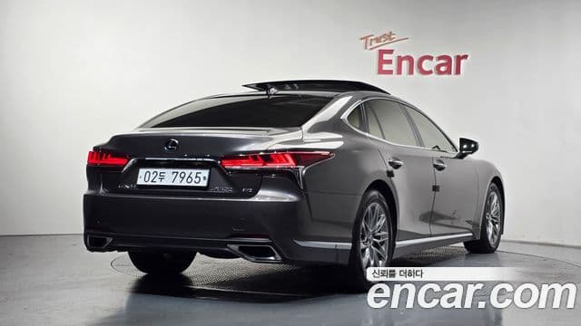 Lexus LS500 2018 — ფოტო 2/20