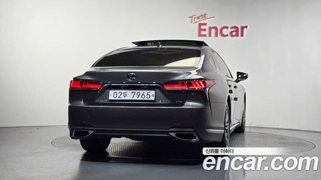 Lexus LS500 2018 — ფოტო 4/20