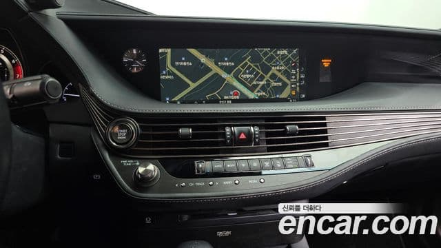 Lexus LS500 2018 — ფოტო 12/20