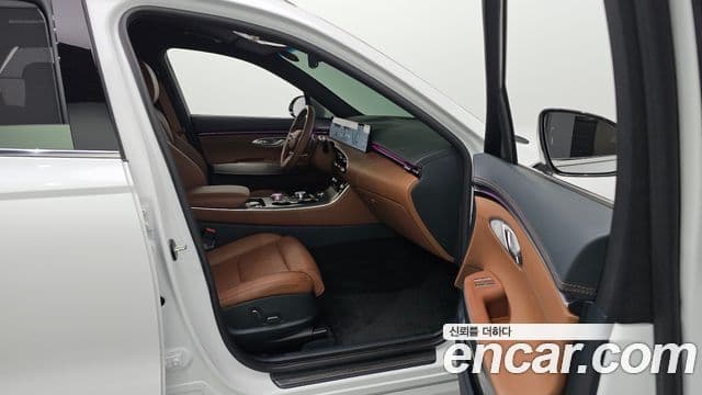 Genesis GV70 2025 — ფოტო 17/20
