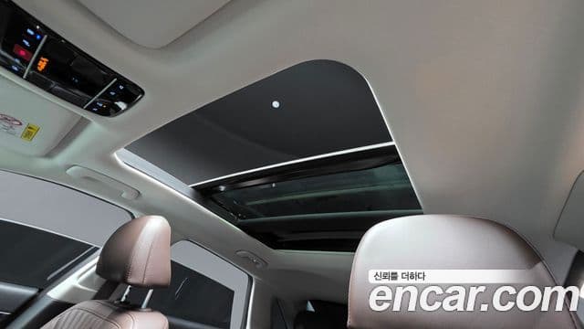 Hyundai Grandeur 2023 — Şəkil 18/20
