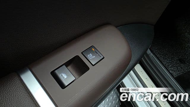Hyundai Grandeur Hybrid 2023 — Photo 31/34