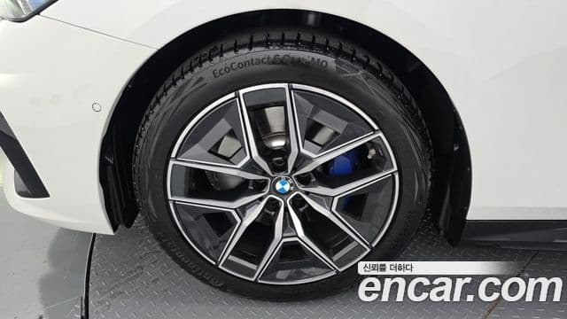 BMW 5 Series 2026 — ფოტო 33/34