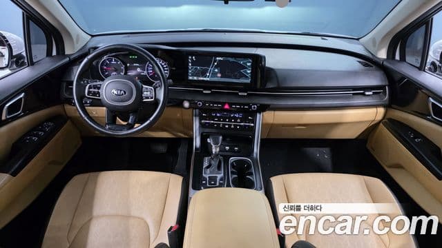 Kia Carnival 2021 — ფოტო 6/20
