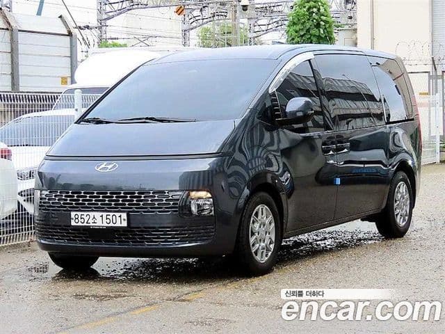 Hyundai Staria 2023 — Şəkil 10/18