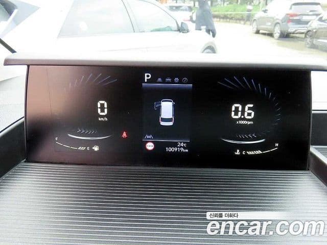 Hyundai Staria 2023 — Şəkil 8/18