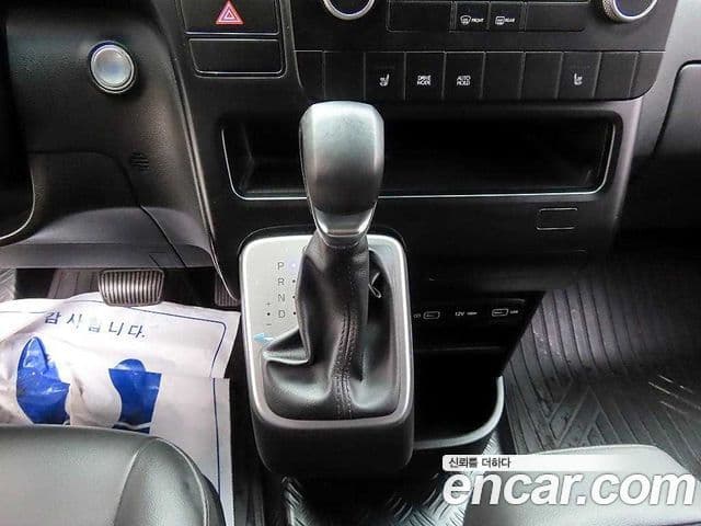 Hyundai Staria 2023 — Şəkil 9/18