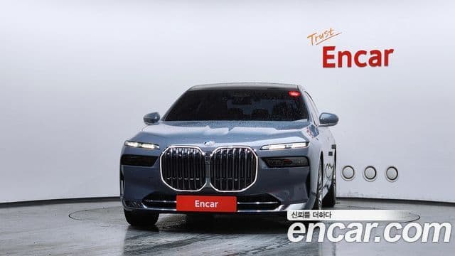 BMW 7 Series 2023 — Photo 14/43