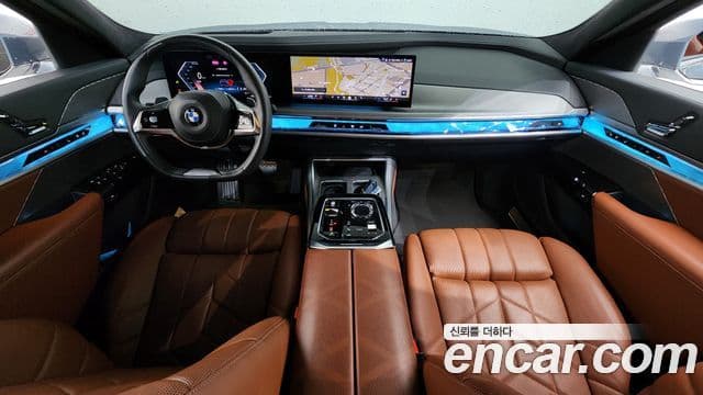 BMW 7 Series 2023 — ფოტო 6/20