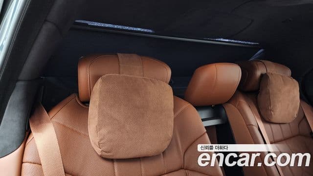 BMW 7 Series 2023 — Photo 36/43