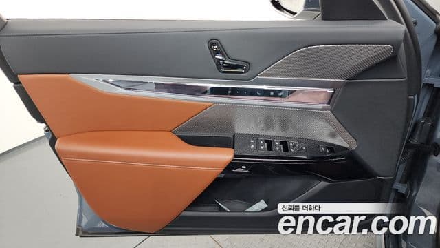 BMW 7 Series 2023 — Photo 2/43