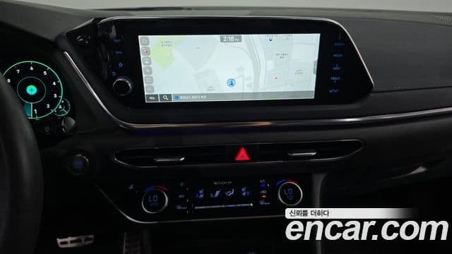 Hyundai Sonata 2021 — ფოტო 16/20