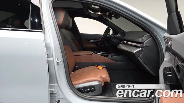 BMW i5 2025 — ფოტო 17/34