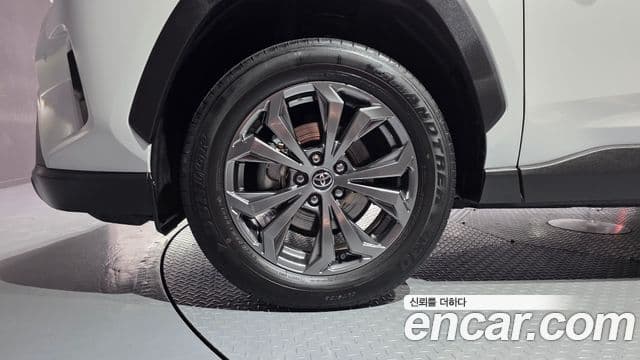 Toyota RAV4 2023 — Şəkil 5/20