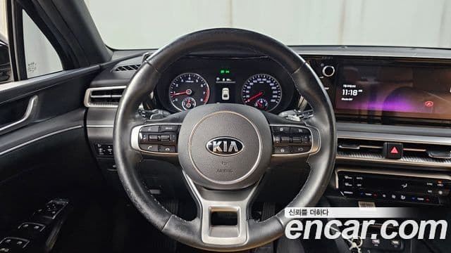 Kia K5 2021 — ფოტო 13/20