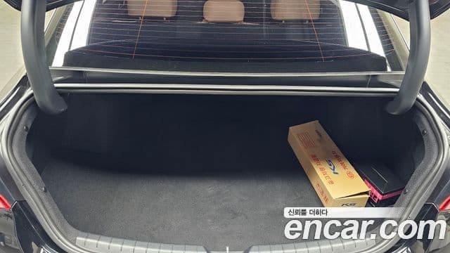 Kia K5 2021 — ფოტო 16/20