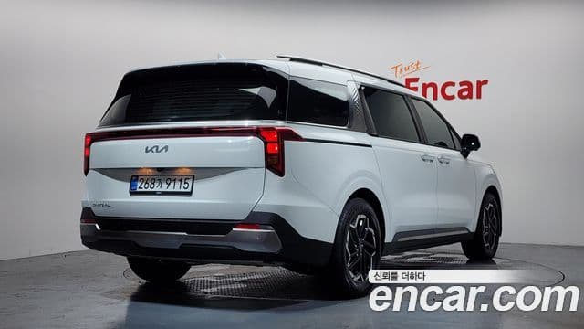 Kia Carnival 2025 — Фото 2/20