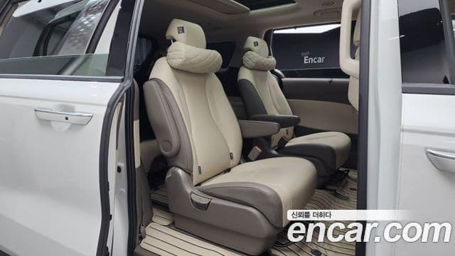 Kia Carnival 2025 — Фото 12/20