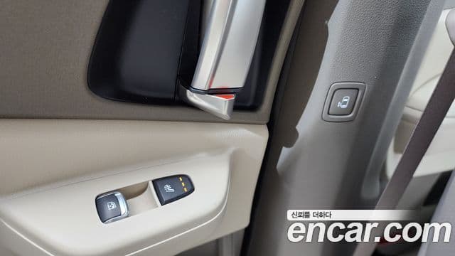 Kia Carnival 2025 — Фото 19/20