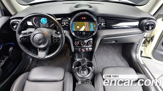 Mini Cooper 2021 — ფოტო 7/20