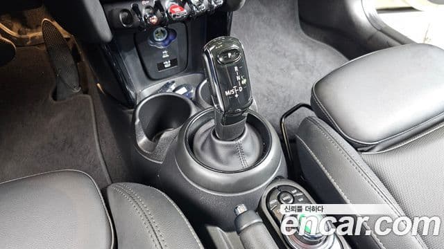 Mini Cooper 2021 — ფოტო 9/20