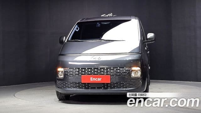Hyundai Staria 2023 — Şəkil 3/20