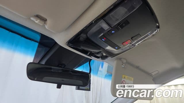 Hyundai Staria 2023 — Şəkil 17/20