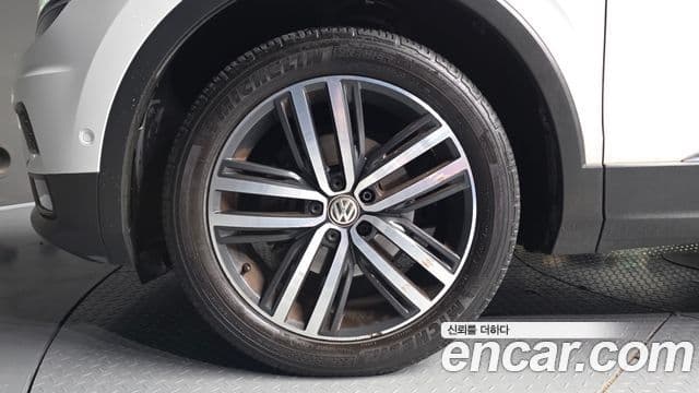 Volkswagen Tiguan Allspace 2018 — ფოტო 5/20