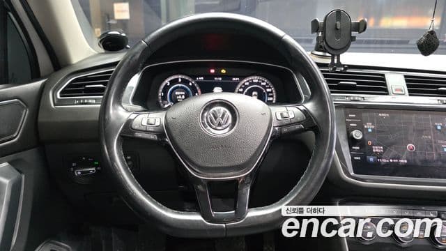 Volkswagen Tiguan Allspace 2018 — ფოტო 13/20