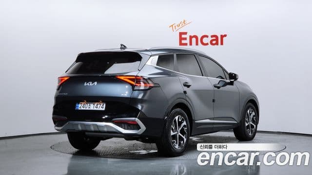 Kia Sportage 2023 — Фото 2/20