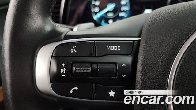 Kia Sportage 2023 — Фото 18/20