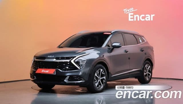 Kia Sportage 2023 — Фото 1/20