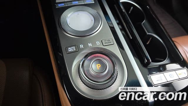 Genesis Electrified G80 2022 — фото 8 из 20