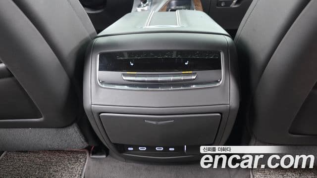 Cadillac Escalade 2022 — Şəkil 18/20