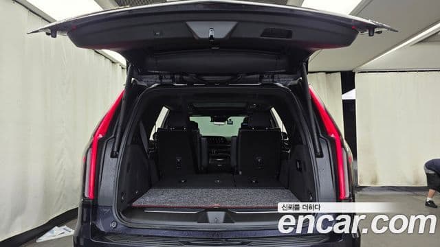 Cadillac Escalade 2022 — Şəkil 20/20