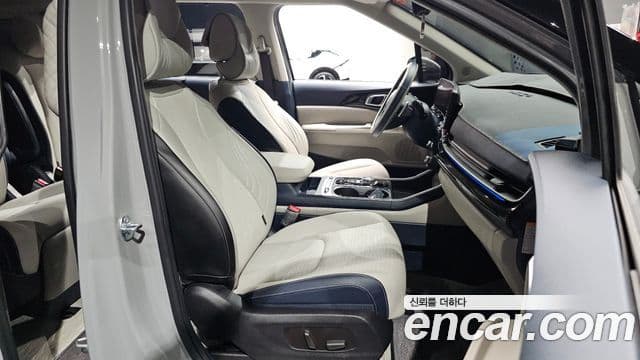 Kia Carnival 2024 — ფოტო 12/20