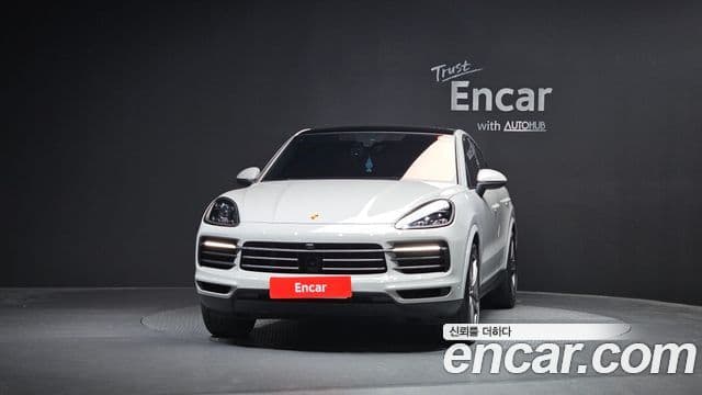 Porsche Cayenne 2023 — ფოტო 3/20