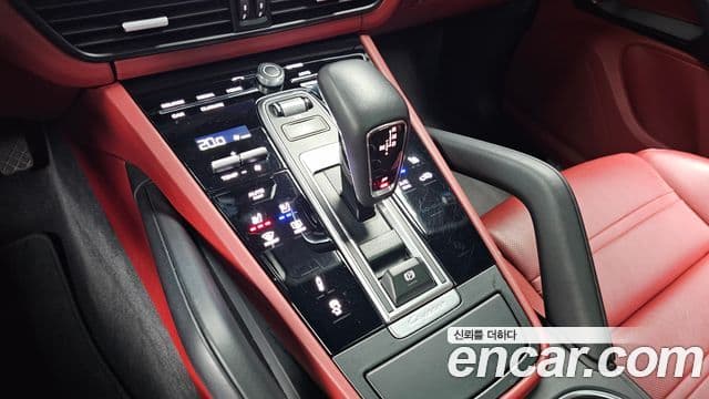 Porsche Cayenne 2023 — ფოტო 9/20