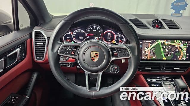 Porsche Cayenne 2023 — ფოტო 12/20