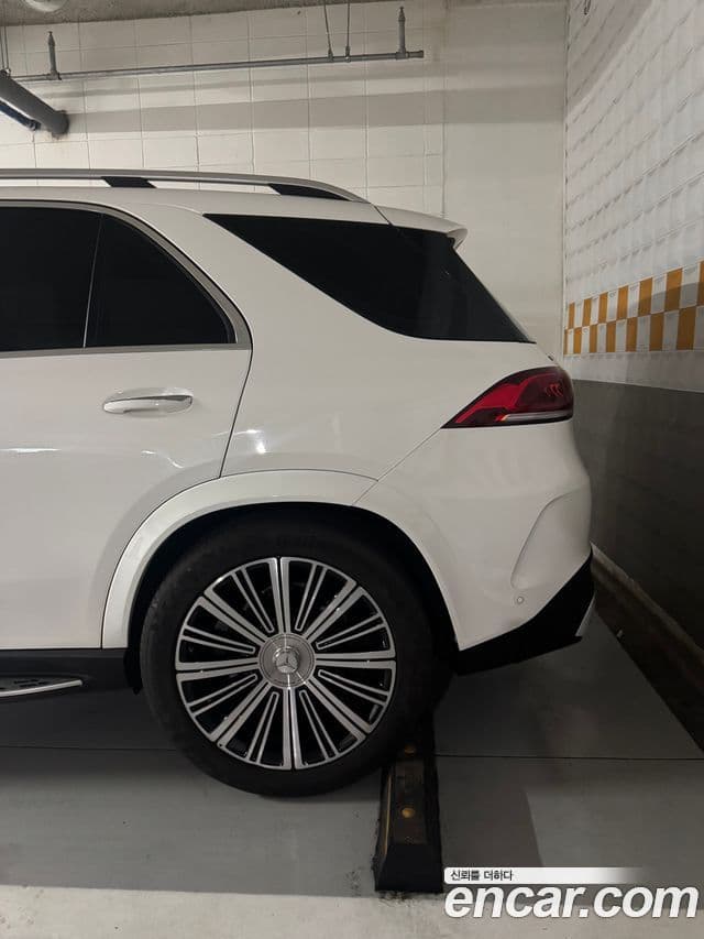 Mercedes-Benz GLE-Class 2019 — Şəkil 6/10