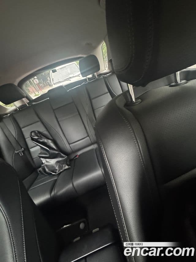 Mercedes-Benz GLE-Class 2019 — Şəkil 8/10