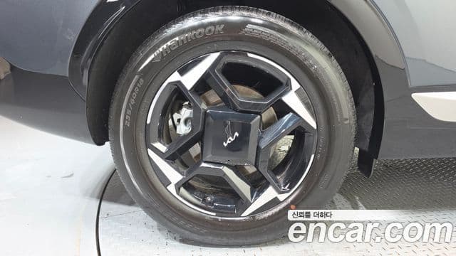 Kia Sportage 2025 — ფოტო 5/20