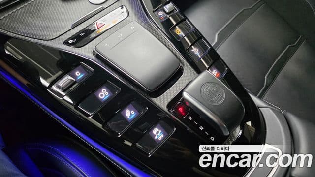Mercedes-Benz AMG GT 2021 — Şəkil 17/20