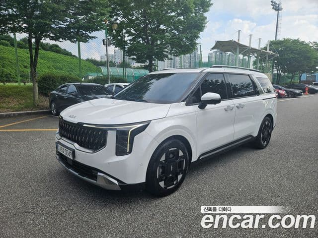Kia Carnival 2024 — Şəkil 1/18