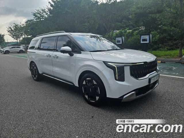 Kia Carnival 2024 — Şəkil 2/18