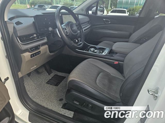 Kia Carnival 2024 — Şəkil 10/18