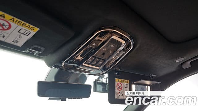 Jeep Grand Cherokee 2023 — ფოტო 18/20