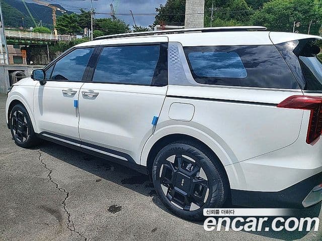 Kia Carnival 2025 — ფოტო 1/20